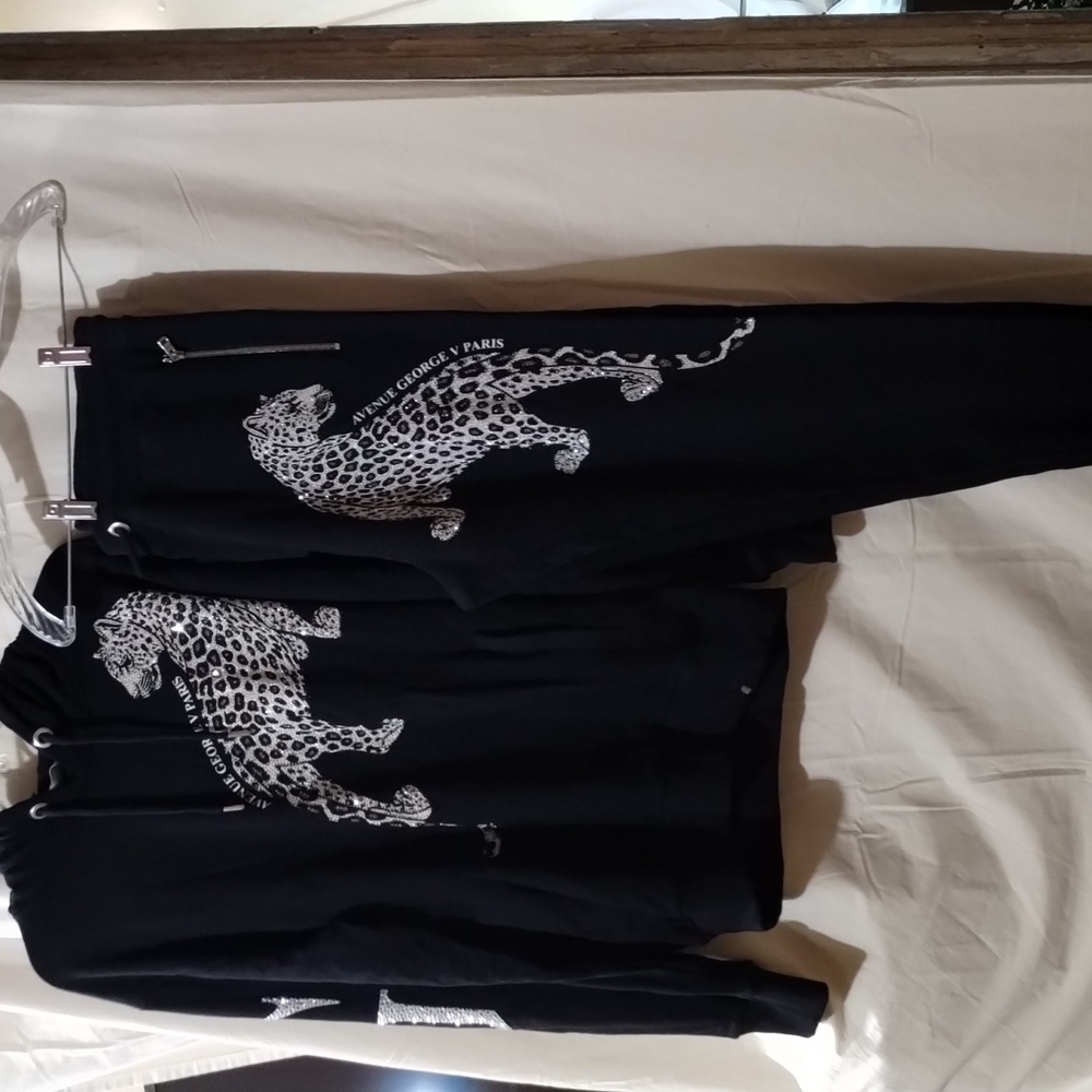 Two-piece hoodie and pants set